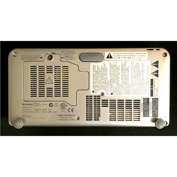 Sharp Notevision DLP projector with power cord & case - Picture 5 of 6